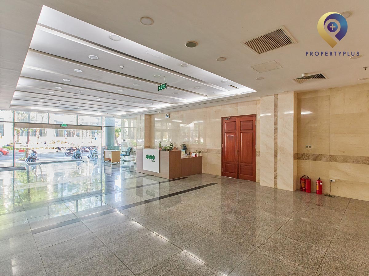 Lobby area of SISC Tower with modern design and spacious layout